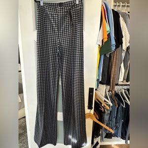 FASHION NOVA houndstooth flare pants NWT